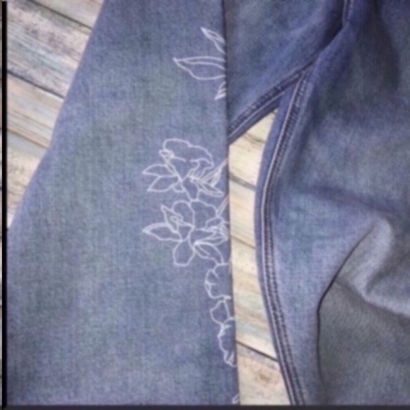 NWT Express Vintage Skinny High Rise Floral - Picture 4 of 6